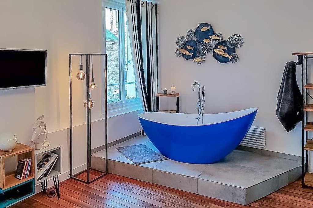 The Blue Suite Етрета Екстер'єр фото
